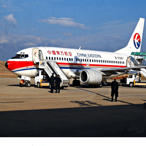 柳州白莲机场托运航空快运业稳步发展的原因是什么？